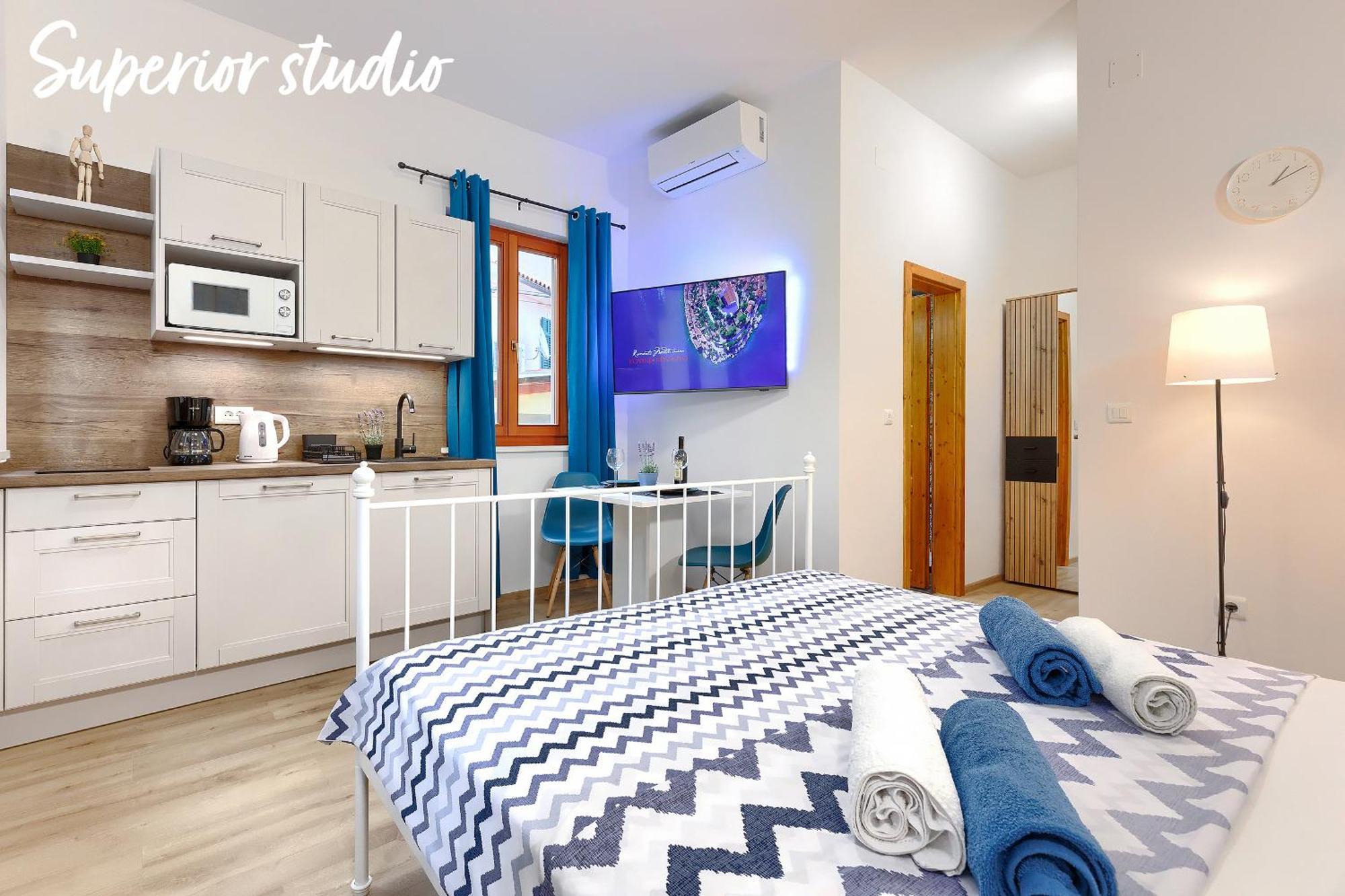 Studios Notte Sul Porto Rovinj Ngoại thất bức ảnh