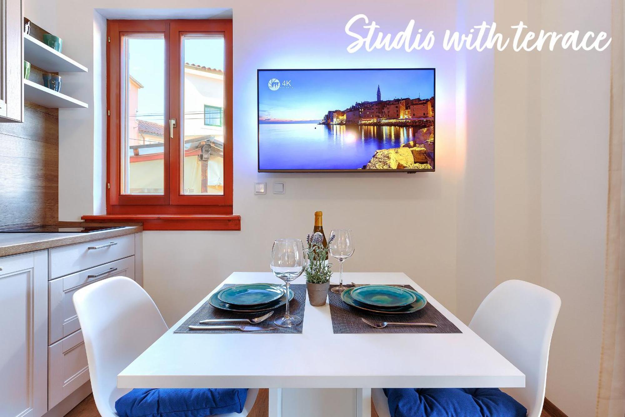 Studios Notte Sul Porto Rovinj Ngoại thất bức ảnh
