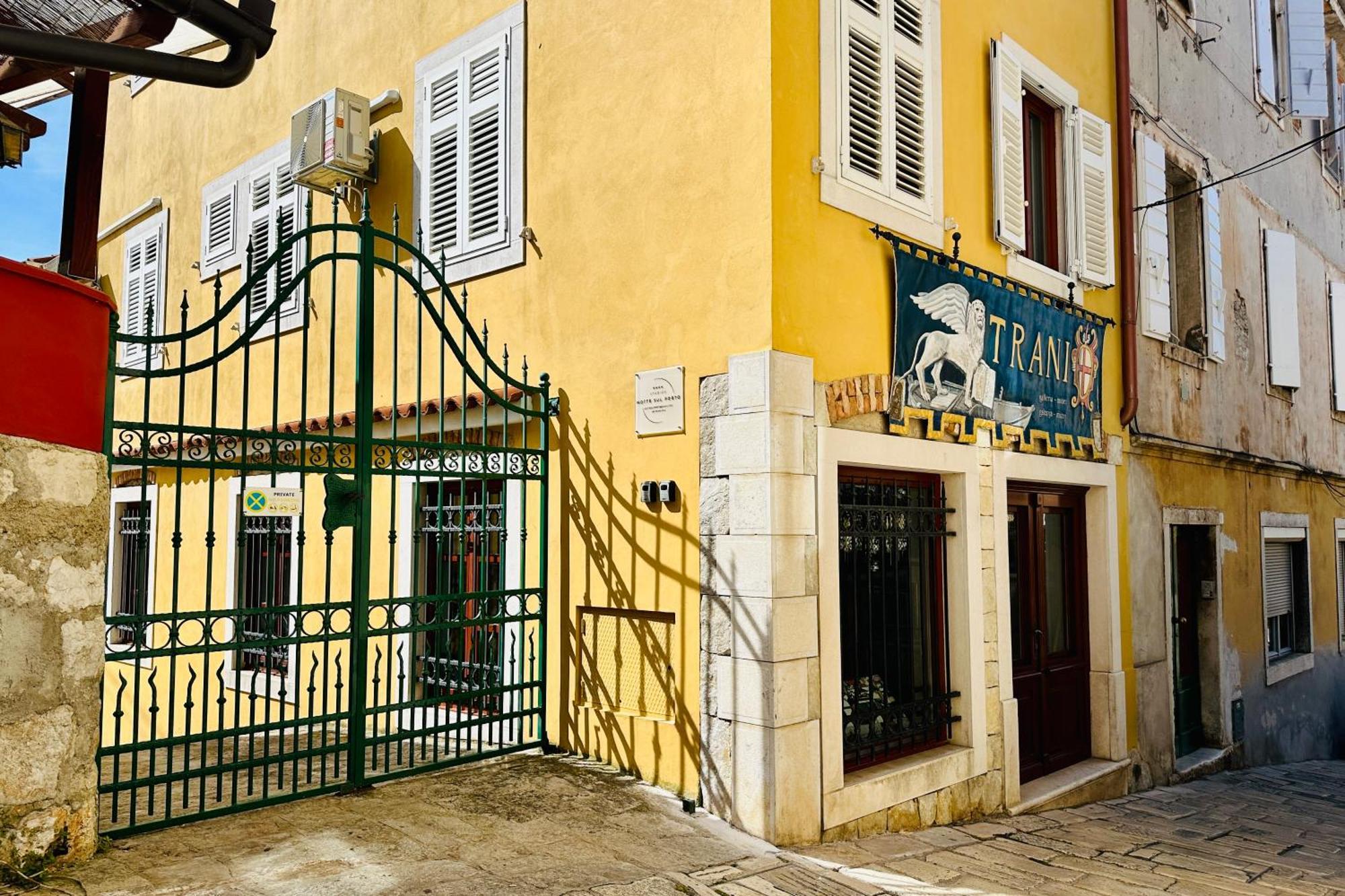 Studios Notte Sul Porto Rovinj Ngoại thất bức ảnh